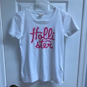 Woman’s Hollister T Shirt